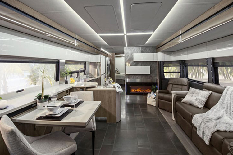 Winnebago Horizon